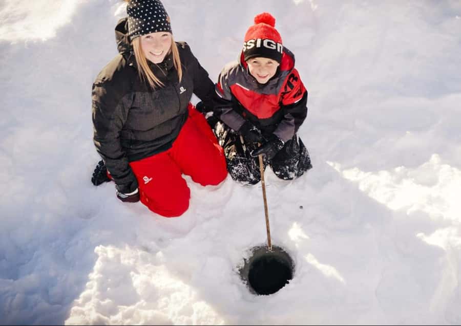 15 min. Tadoussac : Family-Friendly Ice Fishing Experience - Key highlights that make this experience worth it