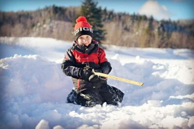 15 min. Tadoussac : Family-Friendly Ice Fishing Experience - Gear and bait: what you get, what you handle, and how to avoid mishaps