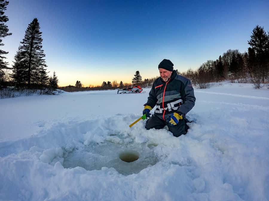 15 min. Tadoussac : Family-Friendly Ice Fishing Experience - Who should book this ice fishing session (and who might not)
