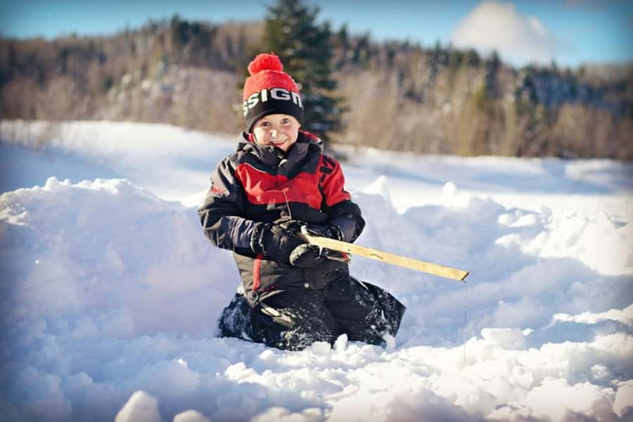 15 min. Tadoussac : Family-Friendly Ice Fishing Experience - Gear and bait: what you get, what you handle, and how to avoid mishaps