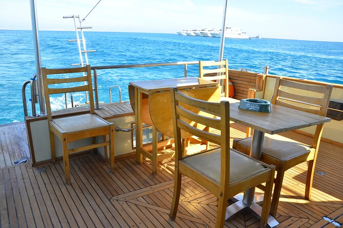24 Hours Private Boat Snorkeling sea trip and Fishing With equipment - Hurghada - Meals onboard: breakfast, dinner, and drinks that keep the day easy