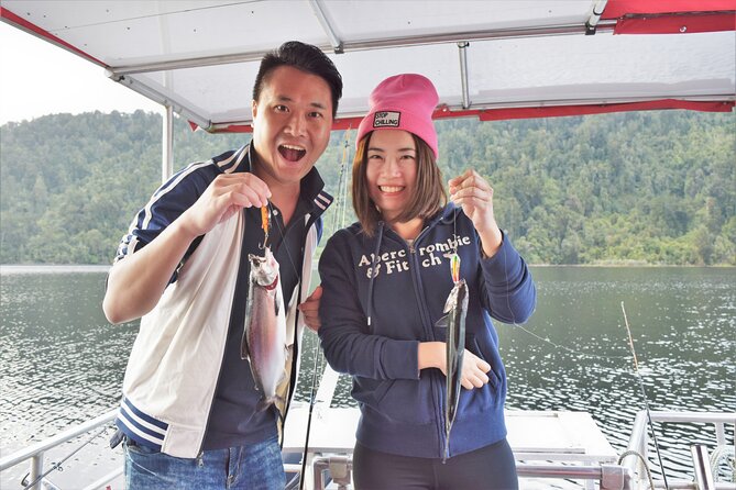 3-Hour Fishing Charter Experience at Franz Josef Glacier - Gear Included and How Beginners Fit In