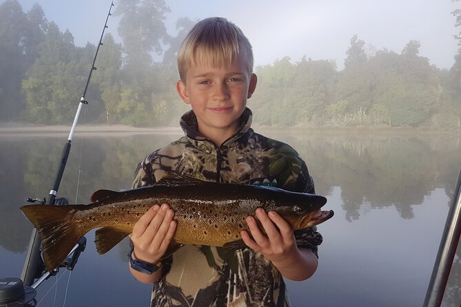 3-Hour Fishing Charter Experience at Franz Josef Glacier - Keeping Your Catch: Legal, Seasonal, and Clear Rules