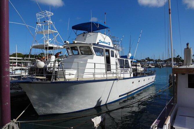 3-Hour Honolulu Bottom Fishing Adventure - Price and value: $86.91 for gear, bait, and a short Oahu fishing window