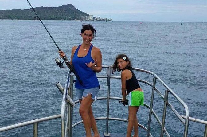 3-Hour Honolulu Bottom Fishing Adventure - Comfort and safety: sun, sea sickness, and what to wear