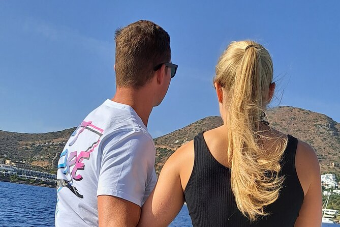 4 Hour Fishing and Swimming Boat Experience in Schisma Eloundas - Crew and boat vibe: why small groups feel better on water