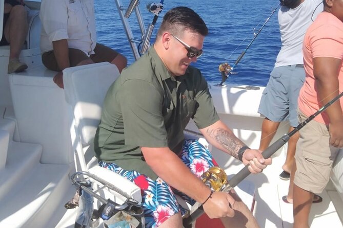 4 Hour Private Fishing Tour in Puerto Aventuras Riviera Maya - Food on board: ceviche and guacamole from what you catch