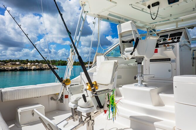 4 Hour Private Fishing Tour in Puerto Aventuras Riviera Maya - Crew and boat setup: gear quality and the human factor
