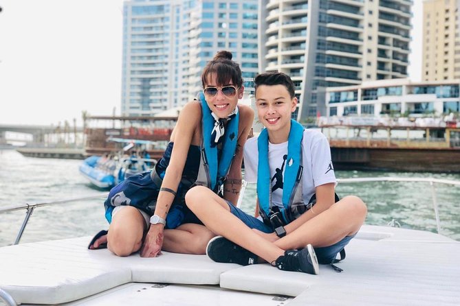 4 Hours Dubai Deep Sea Fishing - The World Islands Spot: A Scenic Target for Gulf-Season Fishing