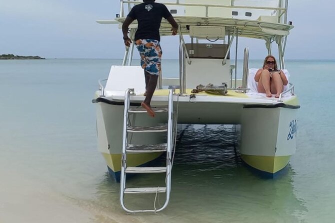 4HR-Halfday Private Fishing Tour in Gracebay - The Boat Day Experience: Drinks, Snacks, and Music Energy