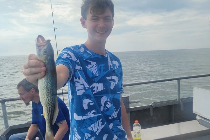 Afternoon Fishing - Keeping your catch: legal-size rules and cleanup help
