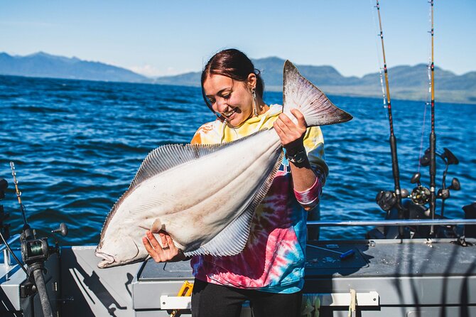 Alaskan Halibut Fishing - Gear and rain protection: what you get, and what you should bring