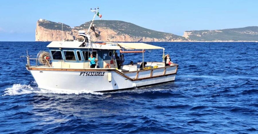 Alghero: Gulf of Alghero Fishing Boat Trip with Fresh Lunch - From Lo Frasso Dock to the Gulf of Alghero: where the day starts