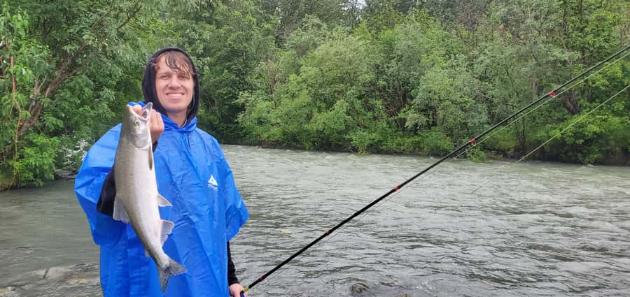 Anchorage: Full-day guided salmon fishing with Hotel Pickup - Group size and pacing: what “up to 10” changes