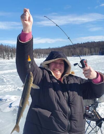 Anchorage: Ice Fishing Trip With Transportation - How the half-day runs: pickup, van ride, and 3.5 hours on the ice
