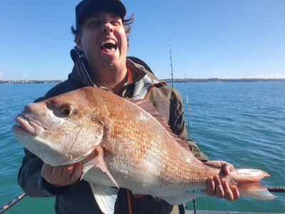 Auckland: Twilight Fishing Charter 5pm - 9:30pm - Getting on board at Z Pier, Westhaven Marina, then heading out