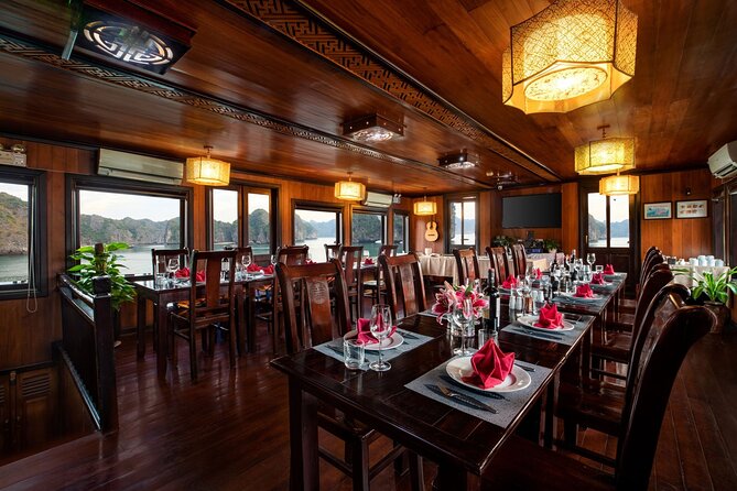 Bai Tu Long bay Deluxe cruise 2D1N: fishing villages, meals, cave, kayaking - Meals included on board: breakfast style, set menus, and the cooking class