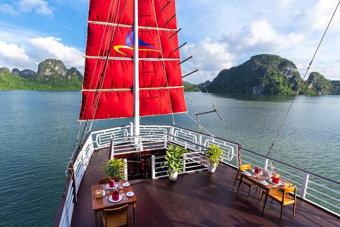 Bai Tu Long Luxury Day Cruise - Fishing Village, Kayak - Vung Vieng Fishing Village: Kayak or Bamboo Boat Time