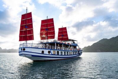 Bai Tu Long Luxury Day Cruise - Fishing Village, Kayak - Cruising for Hours: From Morning Views to Sunset Tea