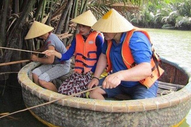 Basket Boat in Hoi An( visit water coconut forest,Crab fishing ) - Group size and the reality of who this suits best