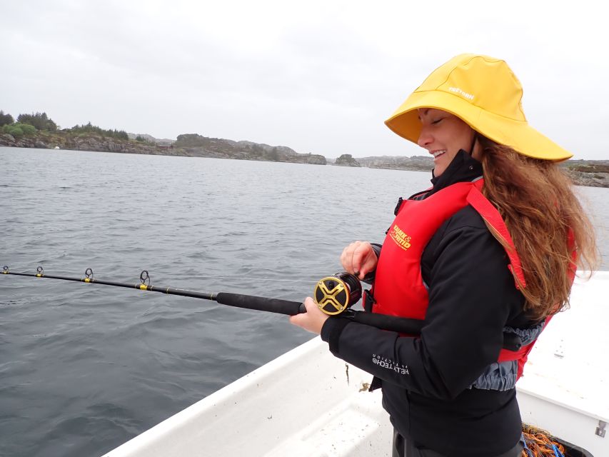Bergen: Guided Fishing Tour with Outdoor Cooking - More than fish: why seaweed and shrimp matter to your meal