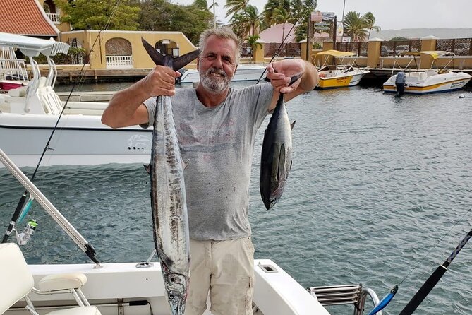 Big Game Fishing charter and Snorkeling trips Bonaire - Communication and captain style: what you gain when things go smooth