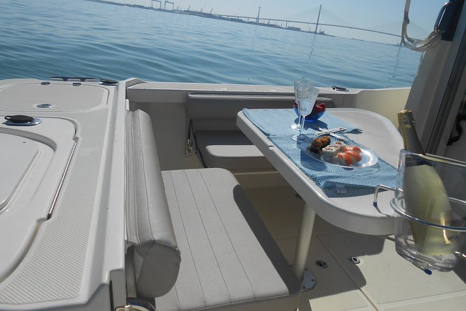 Boat and fishing trips in the Cadiz bay - Price and logistics that actually matter (and what doesn’t)