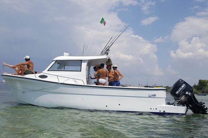 Boat fishing, boat tours, boat party - Ponte Girevole Stop: The Sight You Get Without Extra Effort