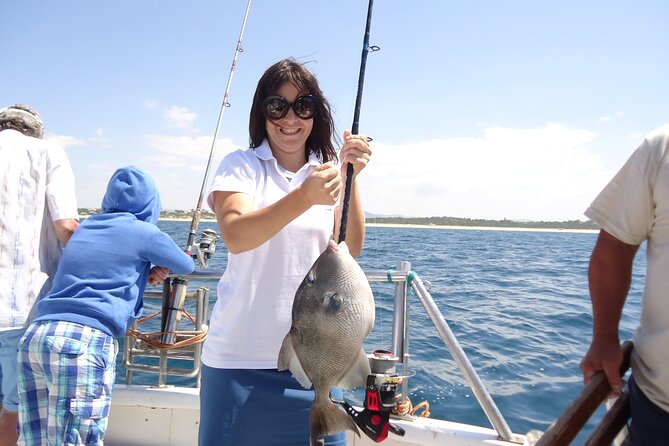 Bottom Fishing Activity from Quarteira - The departure morning: safety, a quick lesson, then you fish