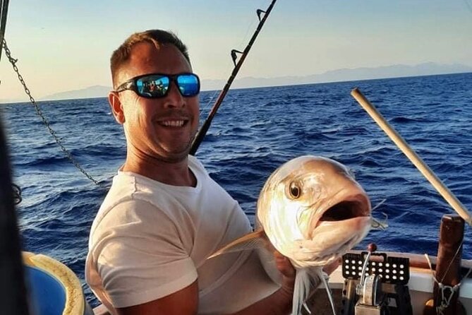 Captain Manolis Fishing with barbecue on the boat - Key highlights worth your attention