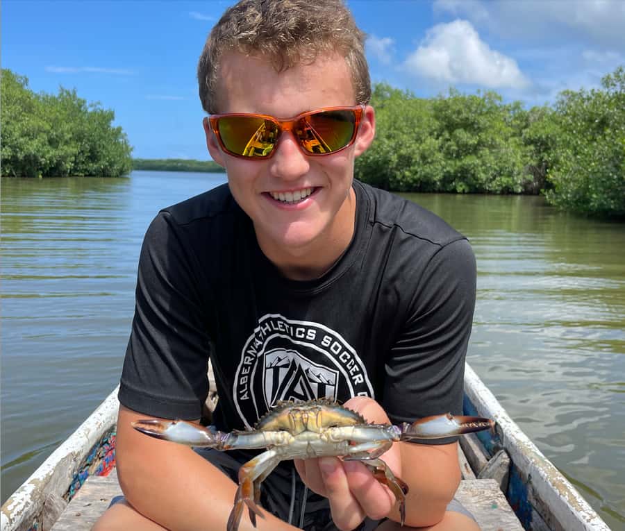 Cartagena Fishing, Crabbing, Birdwatching Experience + Lunch - What to Bring for Sun, Water, and Mangrove Roots
