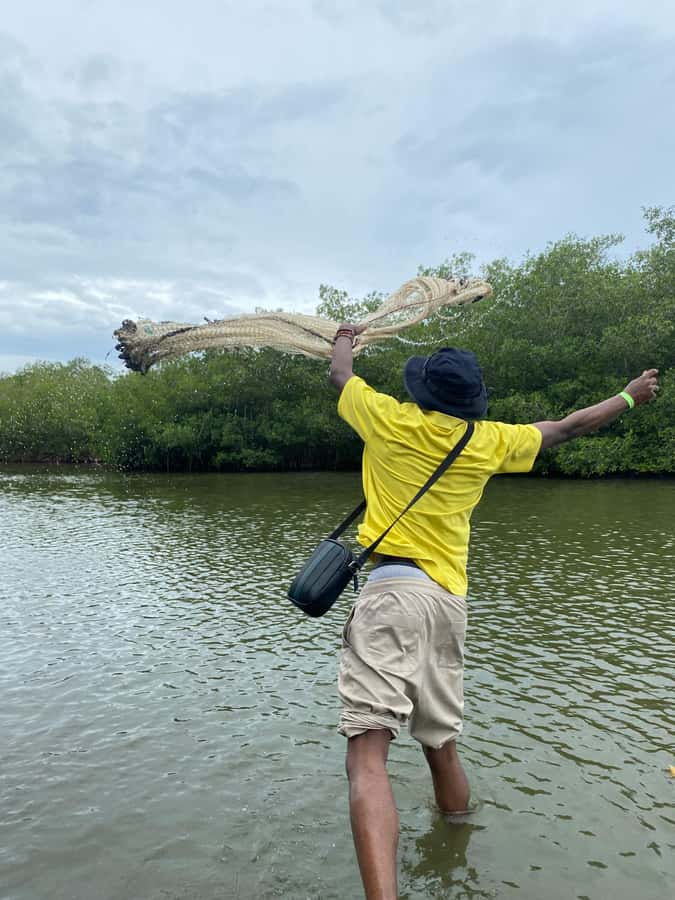 Cartagena: Mangrove Eco Tour & Fishing with Transportation - Traditional Fishing the Sustainable Way: Nets, Traps, and Practical Skills