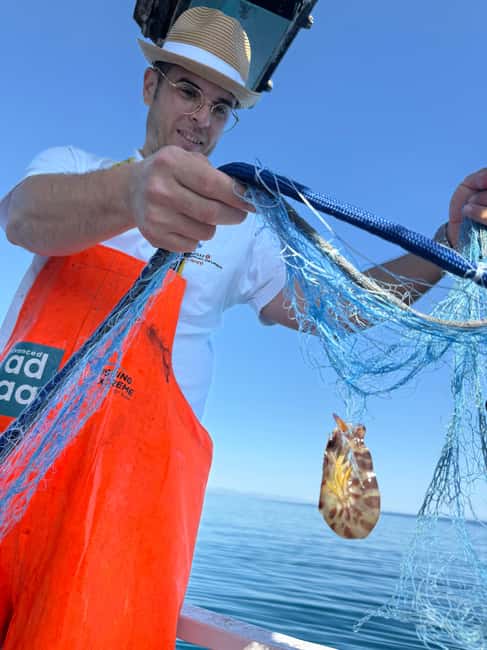 Cefalù: boat trip with fishing, coastal tour, snorkeling, and lunch on board - Net hauling first: watching how fishing really works off Cefalù