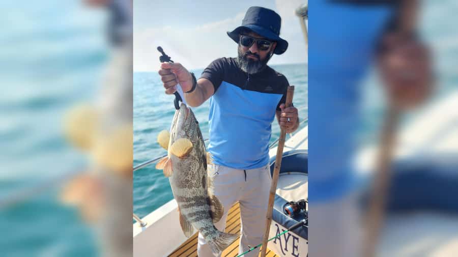 Dubai: Private Deep Sea Fishing Trip with BBQ of Catch - Motion sickness and the reality of offshore waves
