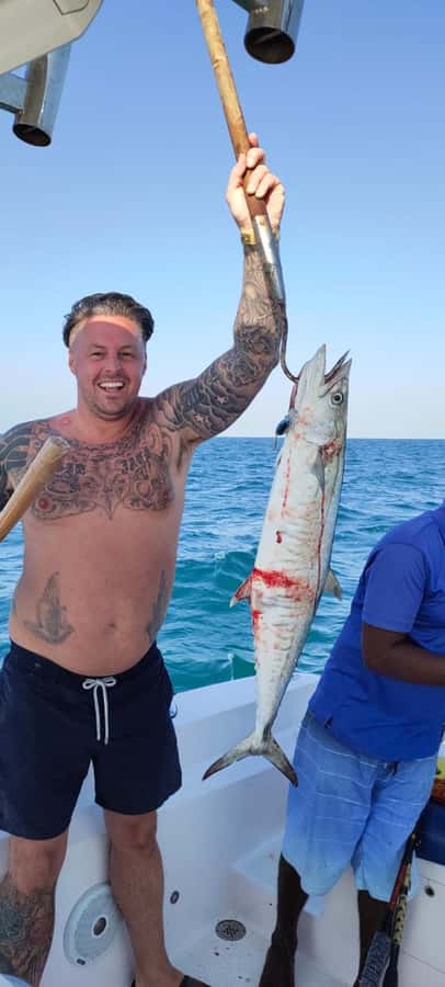 Dubai's BEST Fishing Charter – No Fish, No Pay! - The Real Hook: Local Fishing Spots and a Hands-On Approach