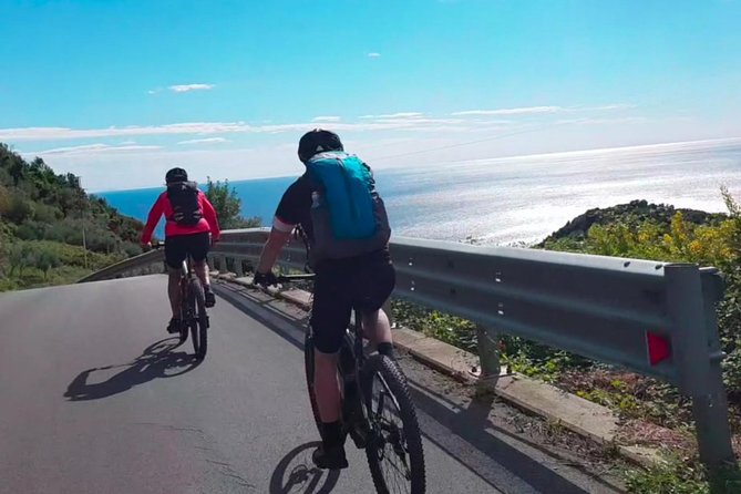 E-bike in Portofino promontory around the traditional fishing villages - The Ruta Road to Paradise Gulf Views