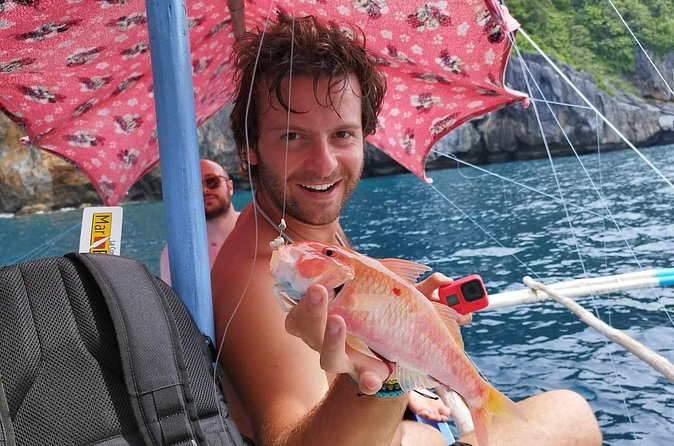 El Nido Palawan fishing with local Fisherman with lunch - Private Boat Time and Scenery Without the Crowd Feeling
