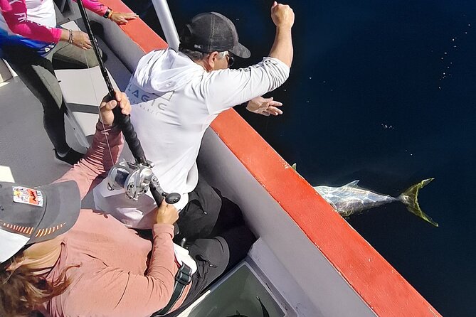 Enjoy the sport fishing paradise in Loreto, BCS - The practical comfort side: lunch, ice, water, and beer