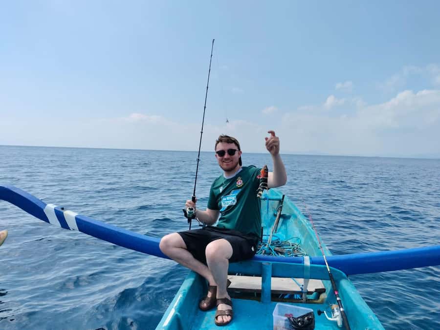 Exclusive Lombok Fishing & Snorkeling Tour Across 4 Gilis - The fishing part: how the crew helps you catch local fish