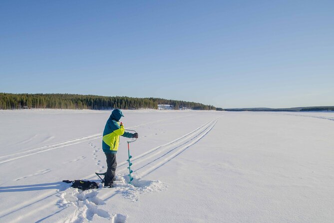 First Ice Fishing Experience in Rovaniemi - The Drive Outside Rovaniemi: Comfort First, Then the Cold Reality