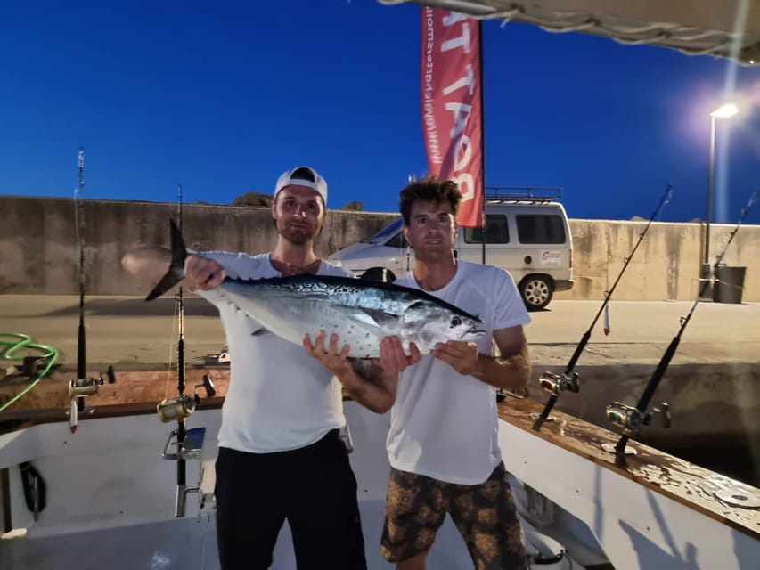 Fishing Boat Trip in Mallorca - Swimming and relaxing between fishing sessions