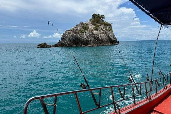 Fishing & Island Lunch Cruise from Koh Samui – Catch & Relax - Morning Pickup and Getting to the Boat (Start Time 8:00 am)