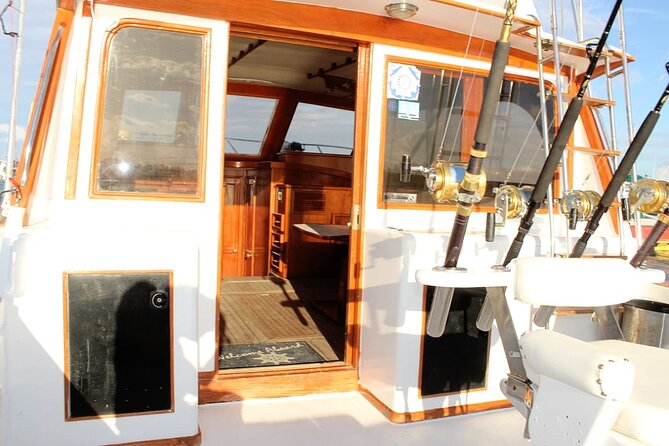 FISHING PRO CHARTERS - Boat Excursion - Divina - Seasickness and rough water: plan smarter, not harder