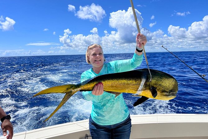 FISHING PRO CHARTERS - Boat Excursion – Mar-Quesa - Getting to the Water: Pickup, Meet Points, and That First Step on the Boat