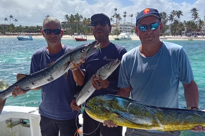 FISHING PRO CHARTERS - Boat Excursion - Sobre Las Olas - What You Actually Get Included: Gear, Baiting, Drinks, and Crew Support