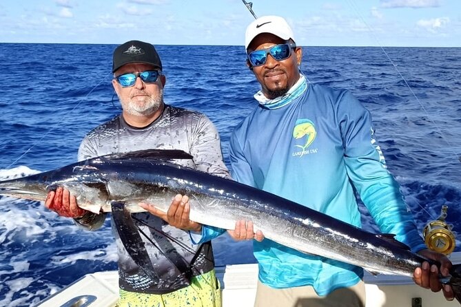FISHING PRO CHARTERS - Boat Excursion - Sobre Las Olas - The Crew That Makes (and Breaks) the Day