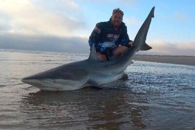 Fishing Trip and Shore Angling in the Namibian Coastline - Willem’s guide style: instructions that help you land the moment