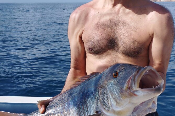 Fishing trip Torrevieja - The Crew Dynamic: Friendly, Fun, and Seriously Hands-On