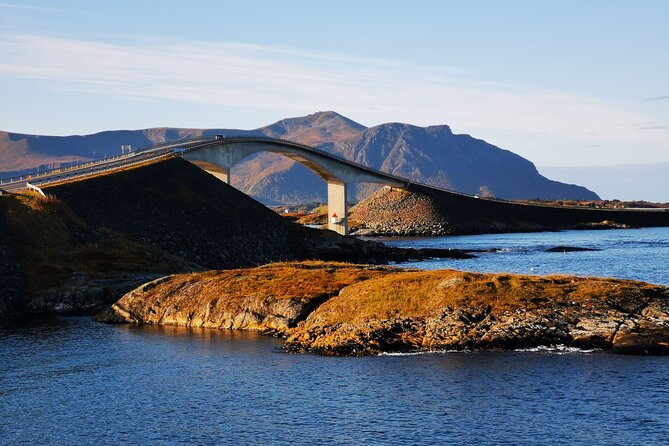 Fishing village Bud and Atlantic Ocean Road in Molde - Quick takeaways