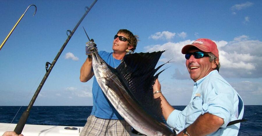 Fort Lauderdale: 4-Hour Sport Fishing Shared Charter - Gear, Licenses, Bait, and Ice: The Stuff You Don’t Want to Manage